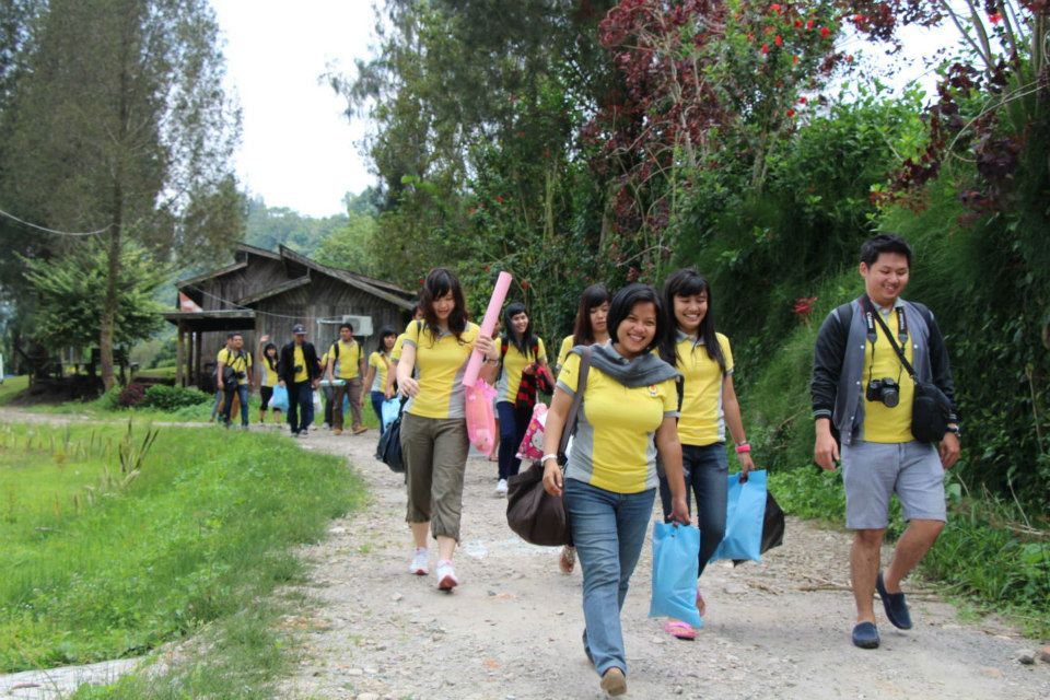 487477_629463307069472_1091367143_n