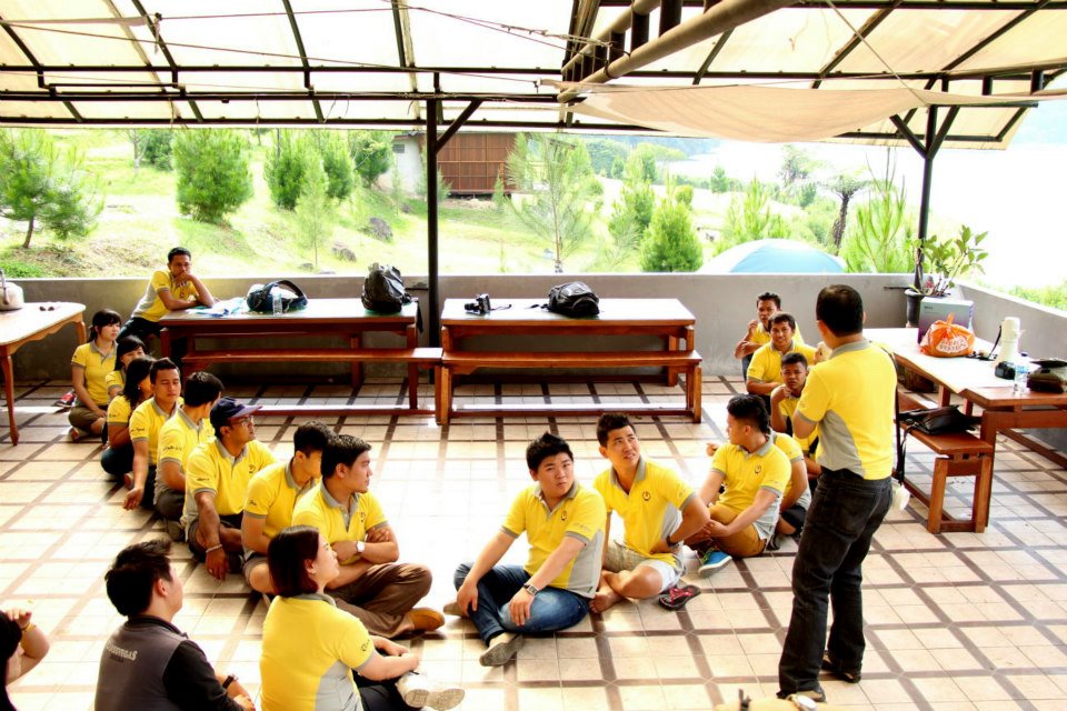 735088_629463843736085_1463890777_n