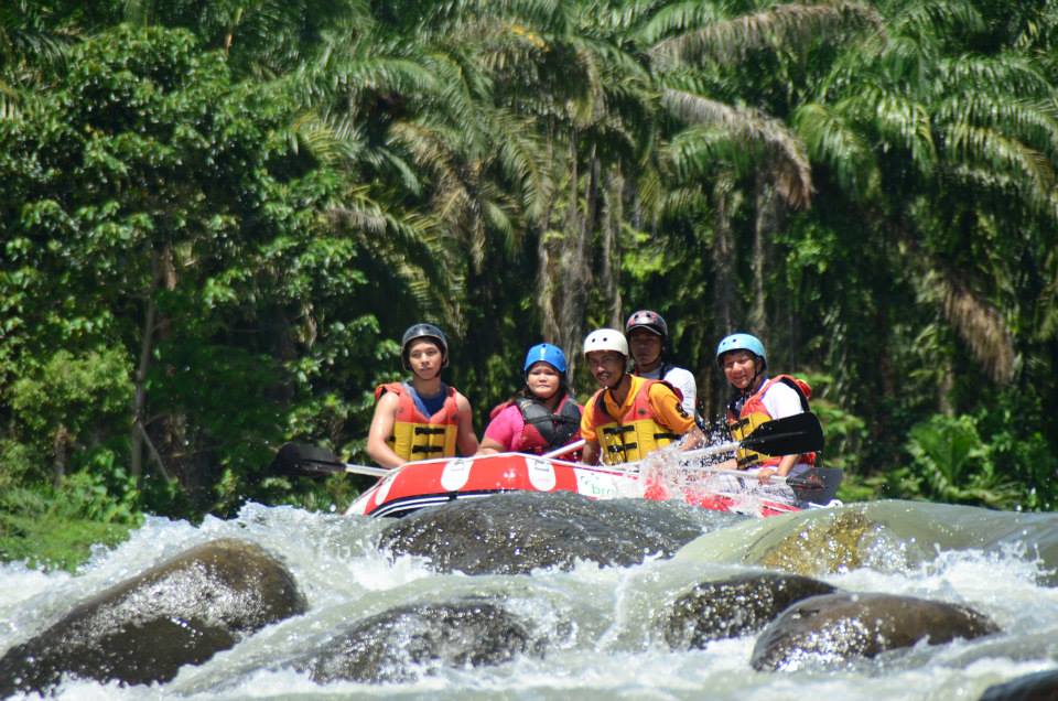 969467_669056943110108_1190528848_n