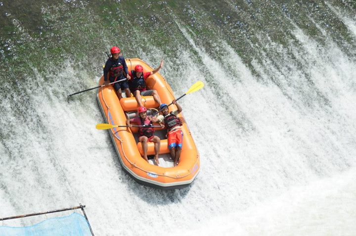 999380_669059393109863_57206342_n